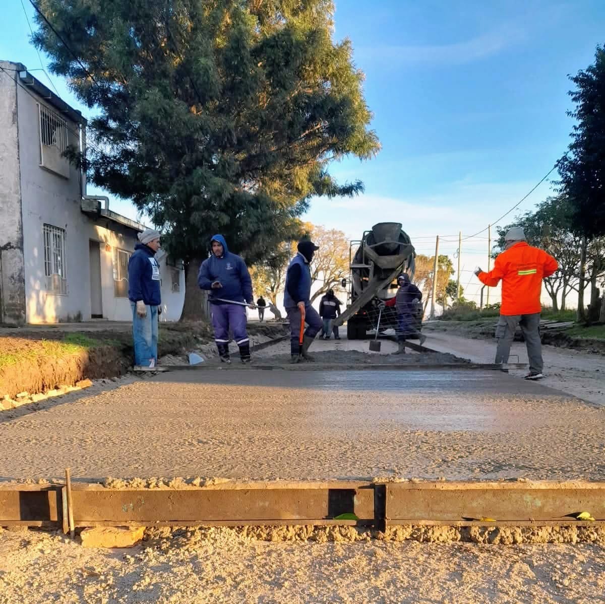 Santa Elena avanza con la pavimentación de calle San Lorenzo en barrio Fátima